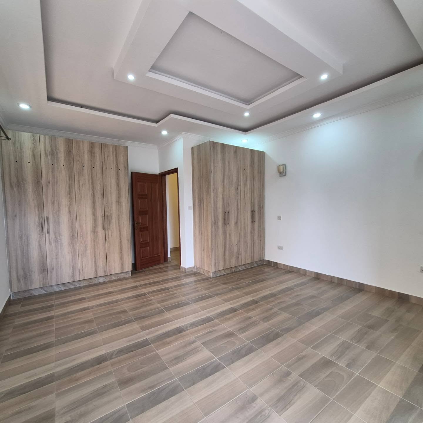 3 Bedroom Apartment For Rent in Ridgeways,Nairobi thumbnail 4