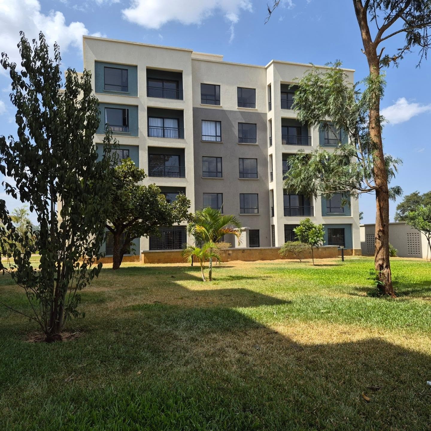 Modern 2 Bedroom Apartment To Let thumbnail 12