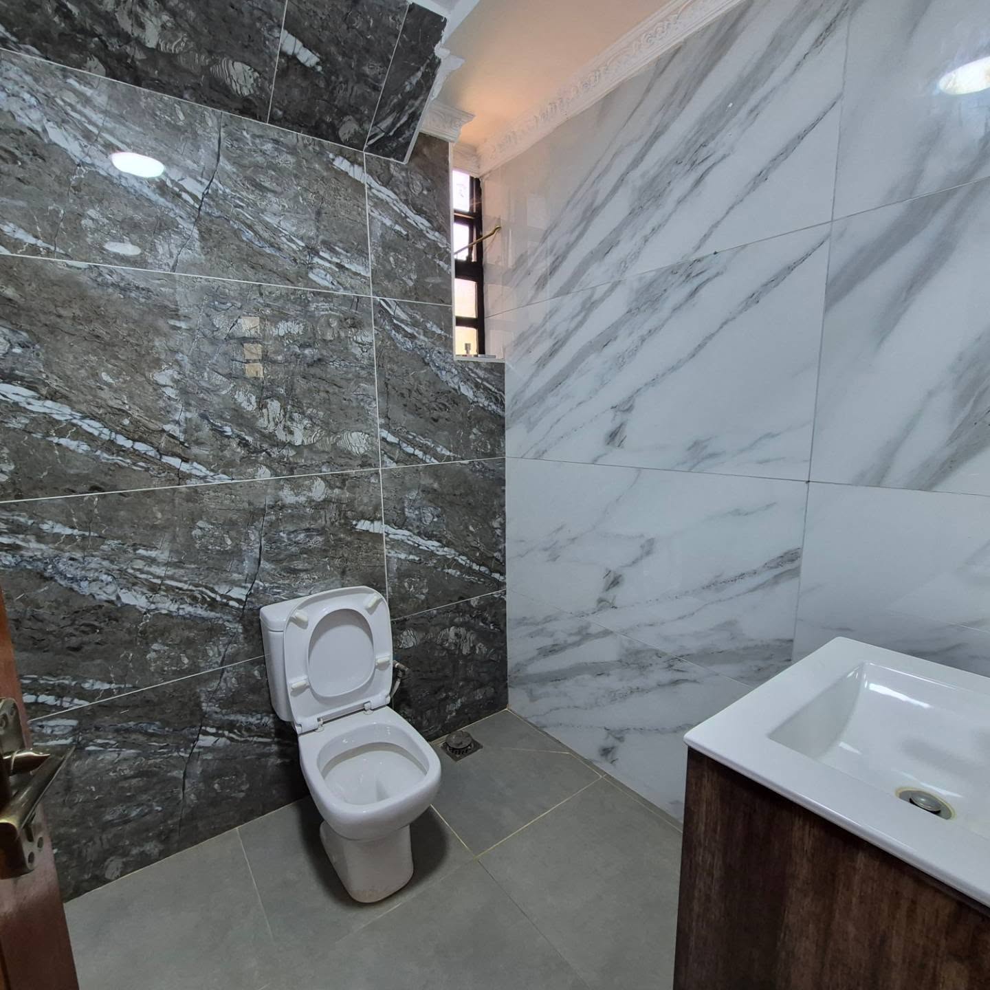6 Bedroom House For Rent In Nairobi thumbnail 16