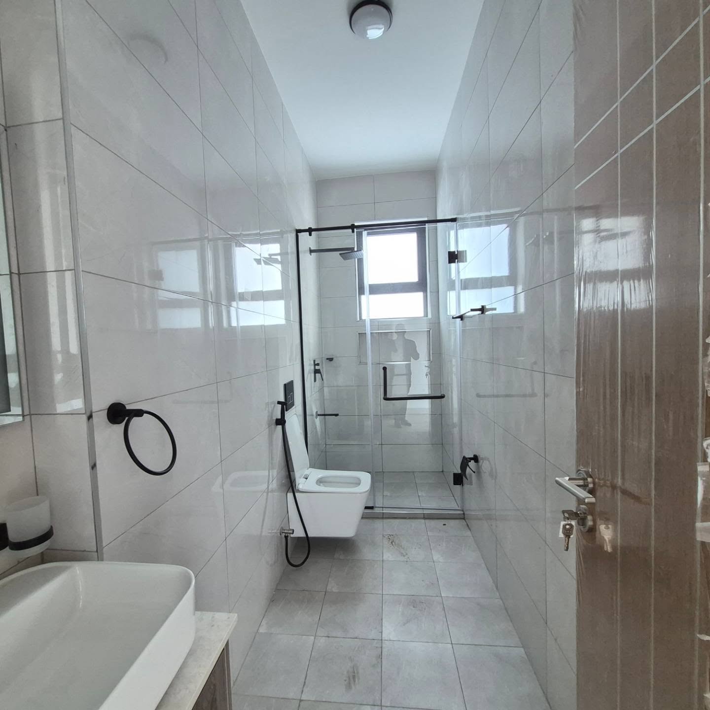 Spacious 2 & 3 bedroom plus dsq Apartments for rent thumbnail 14
