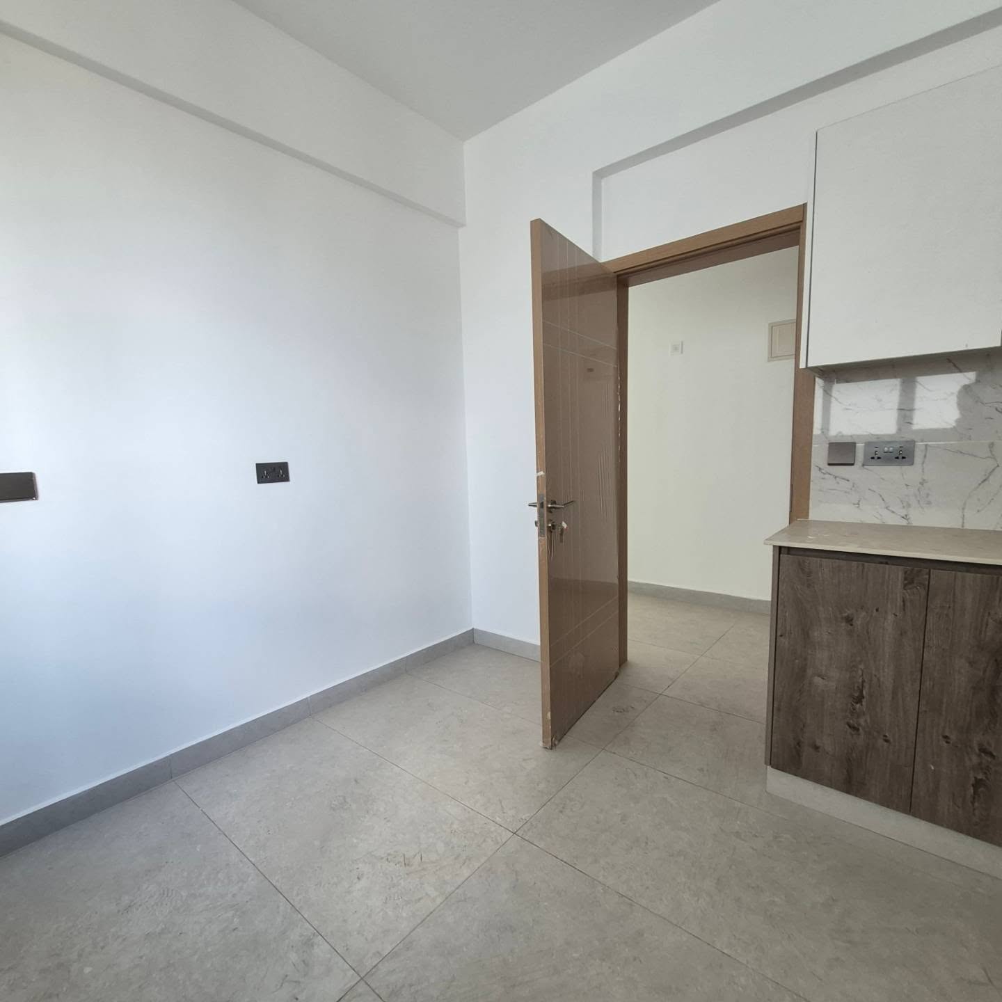 Spacious 2 & 3 bedroom plus dsq Apartments for rent thumbnail 15