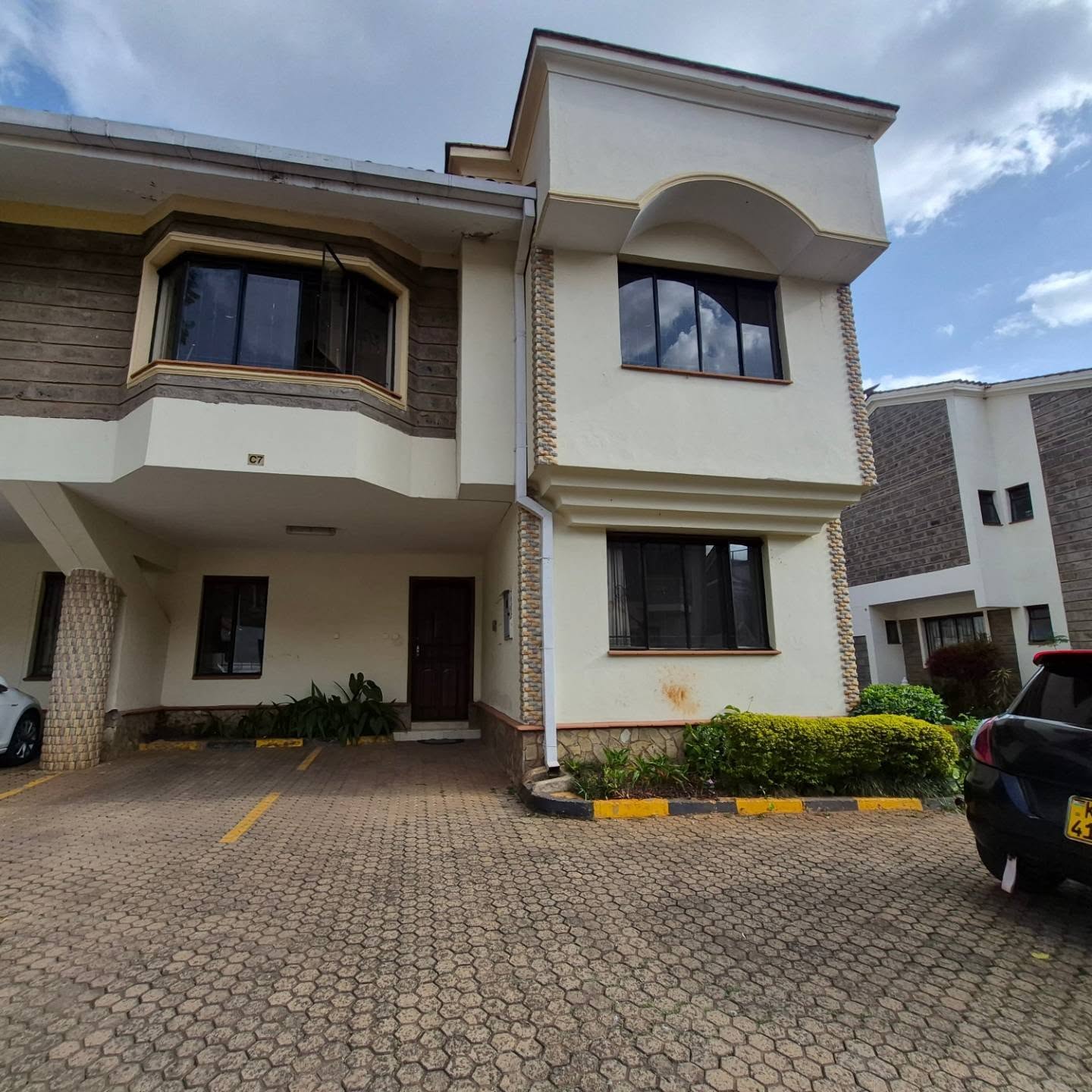 Elegant 4-Bedroom Townhouse with SQ To Let — , Nairobi