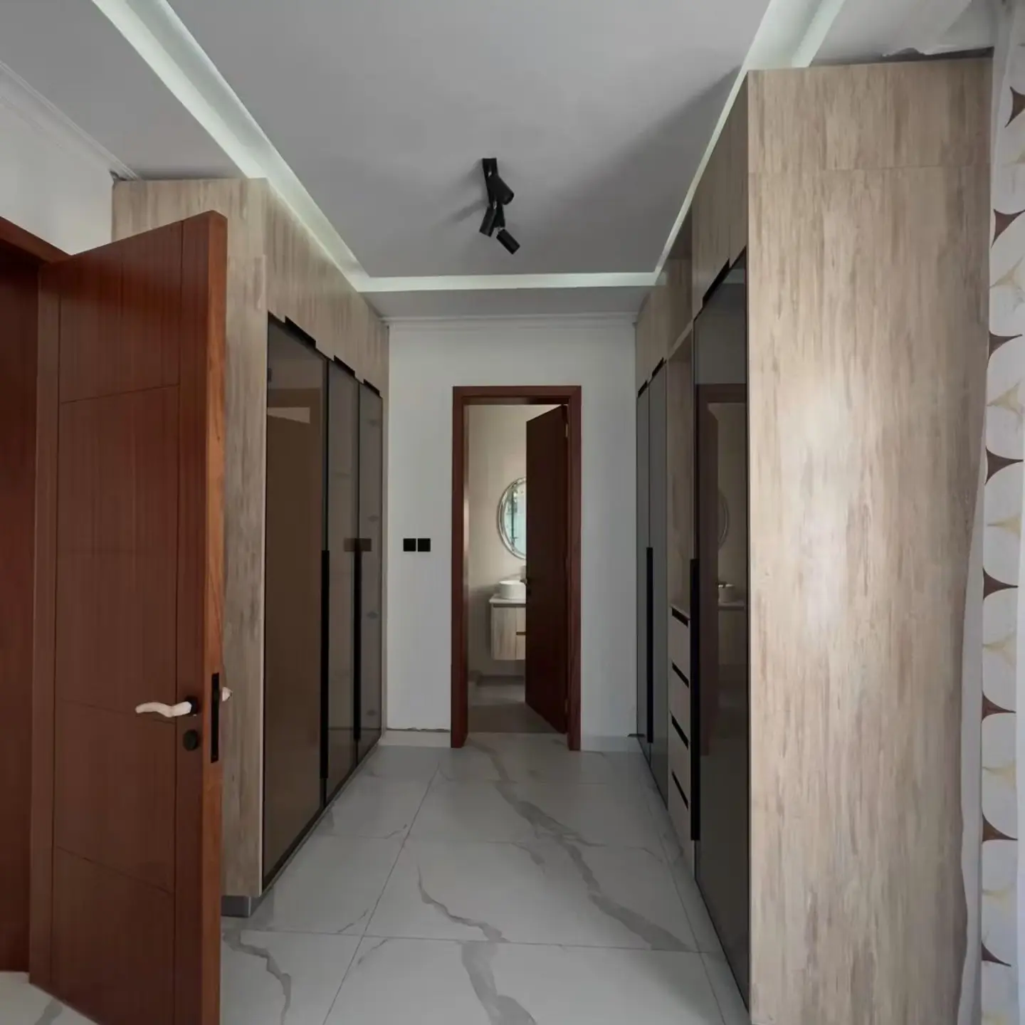 4, 5 & 6 Bedroom with Dsq Maisonettes for Sale thumbnail 9