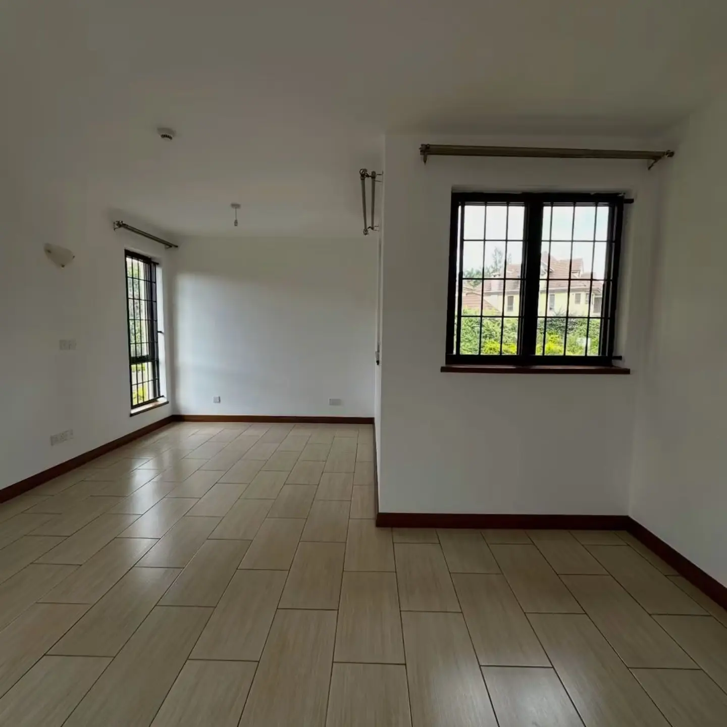 4 BEDROOM TOWNHOUSE FOR RENT thumbnail 6
