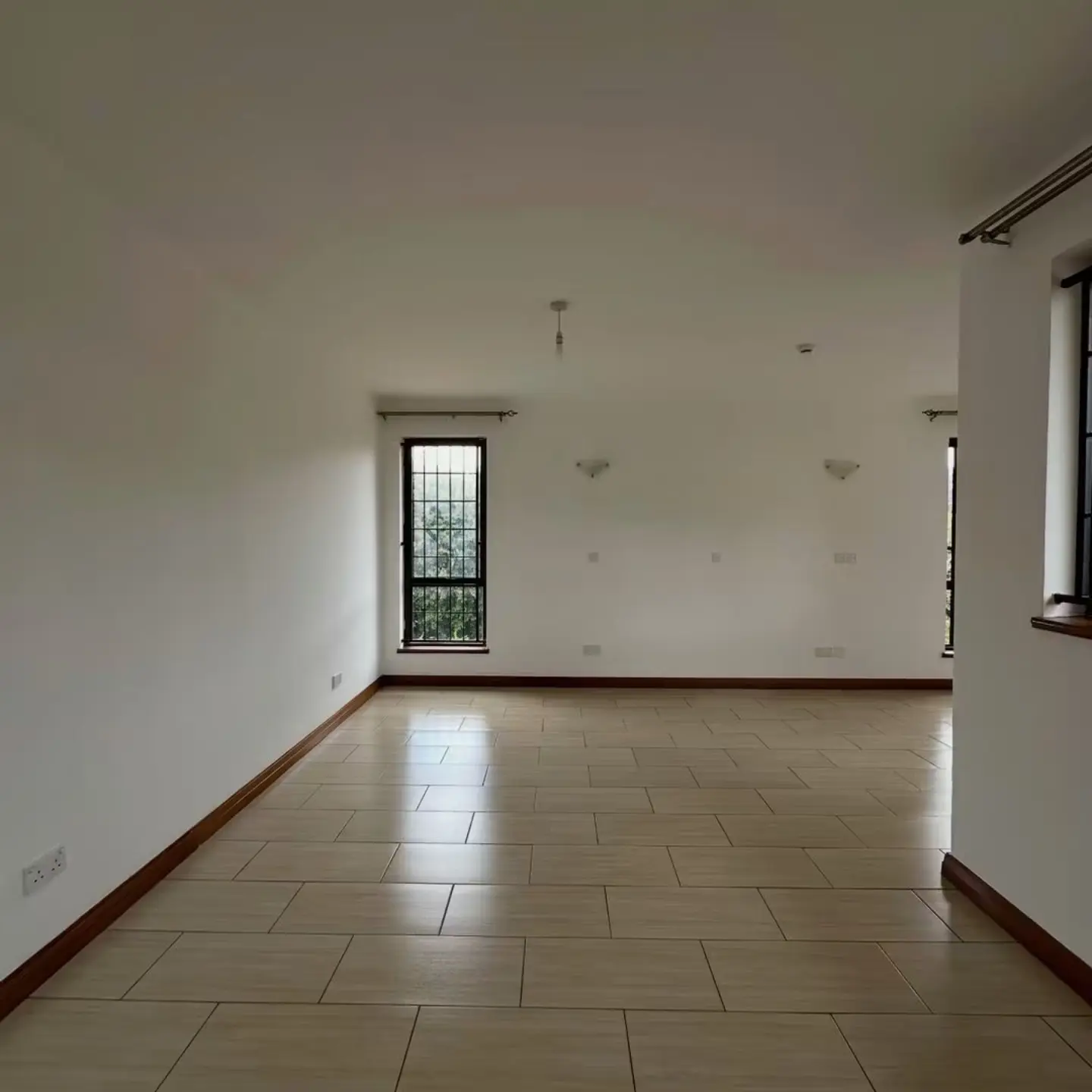 4 BEDROOM TOWNHOUSE FOR RENT thumbnail 7