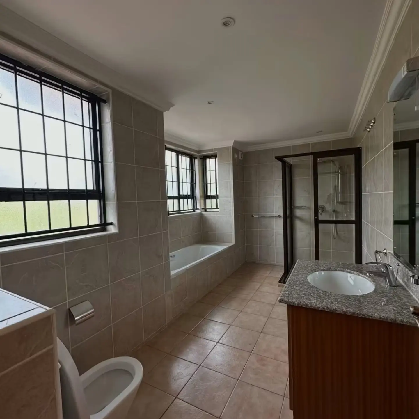 4 BEDROOM TOWNHOUSE FOR RENT thumbnail 8