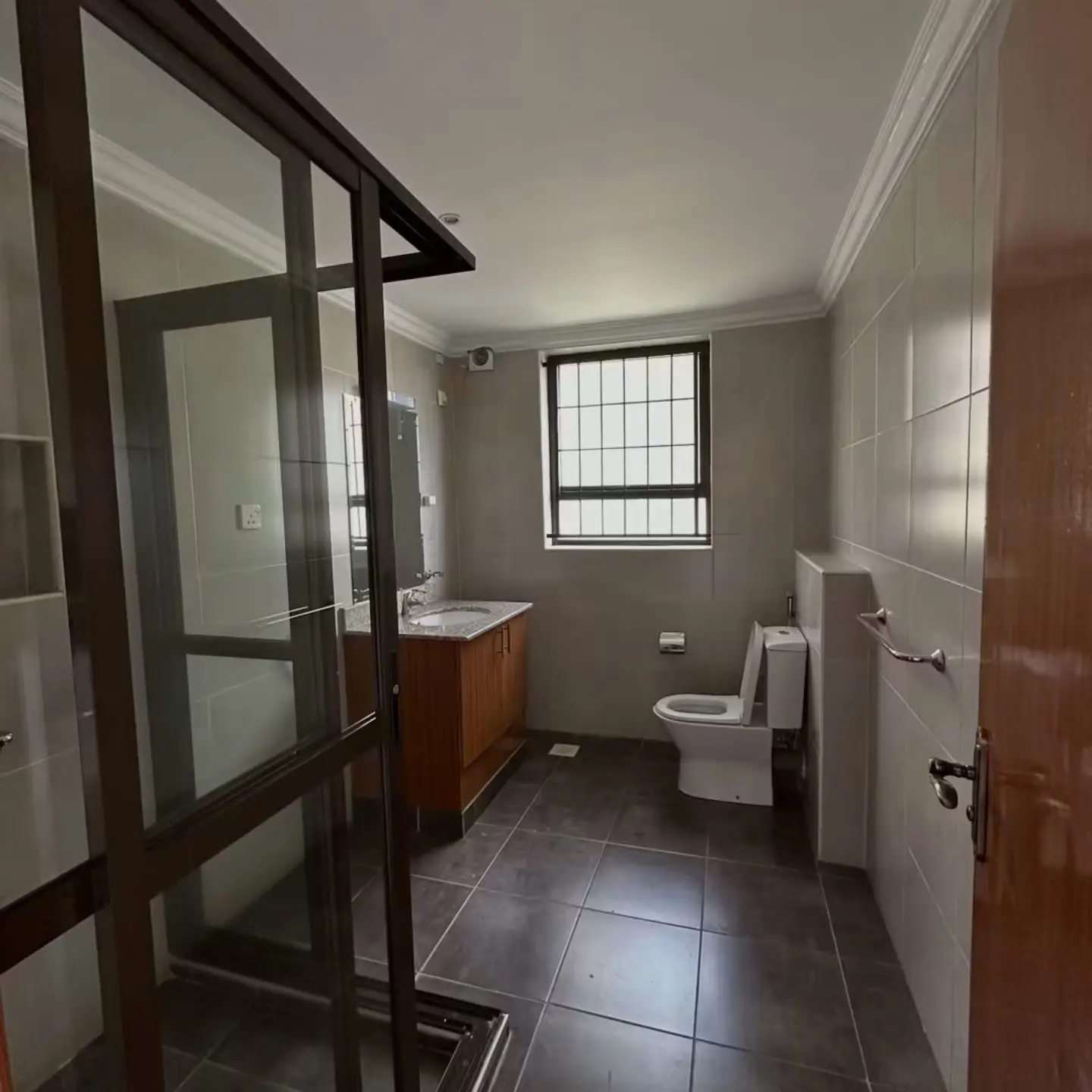 4 BEDROOM TOWNHOUSE FOR RENT thumbnail 9