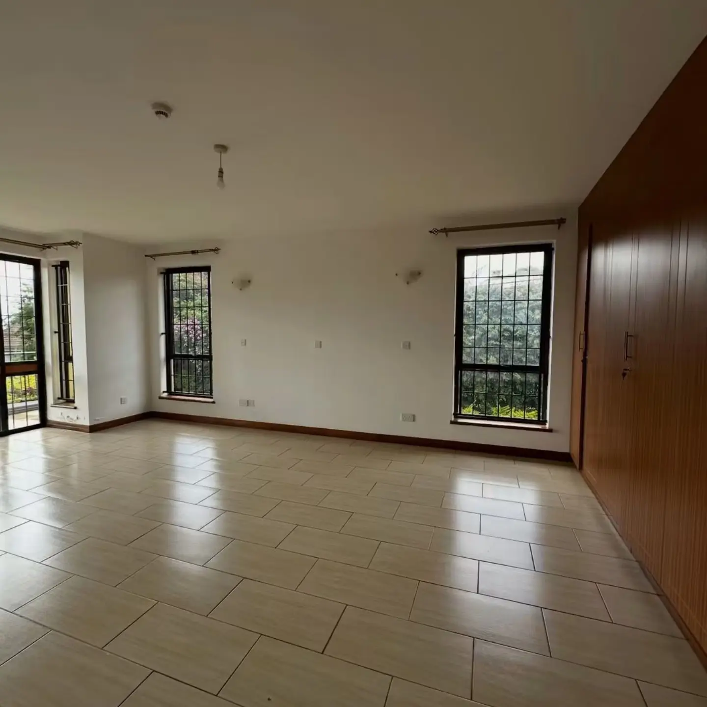 4 BEDROOM TOWNHOUSE FOR RENT thumbnail 18