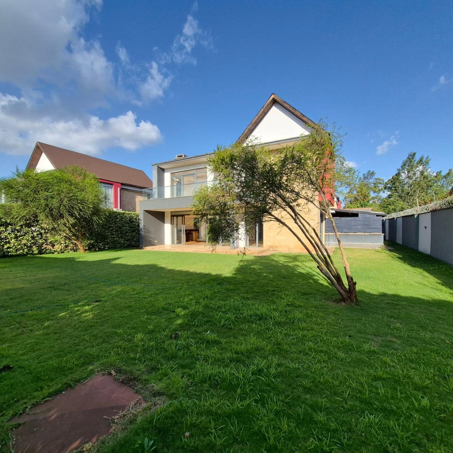 4 Bedroom House with DSQ for Sale thumbnail 2