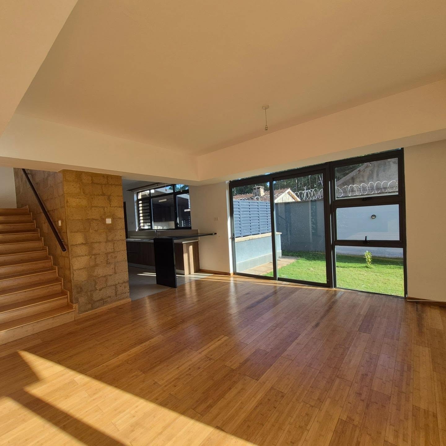 4 Bedroom House with DSQ for Sale thumbnail 5