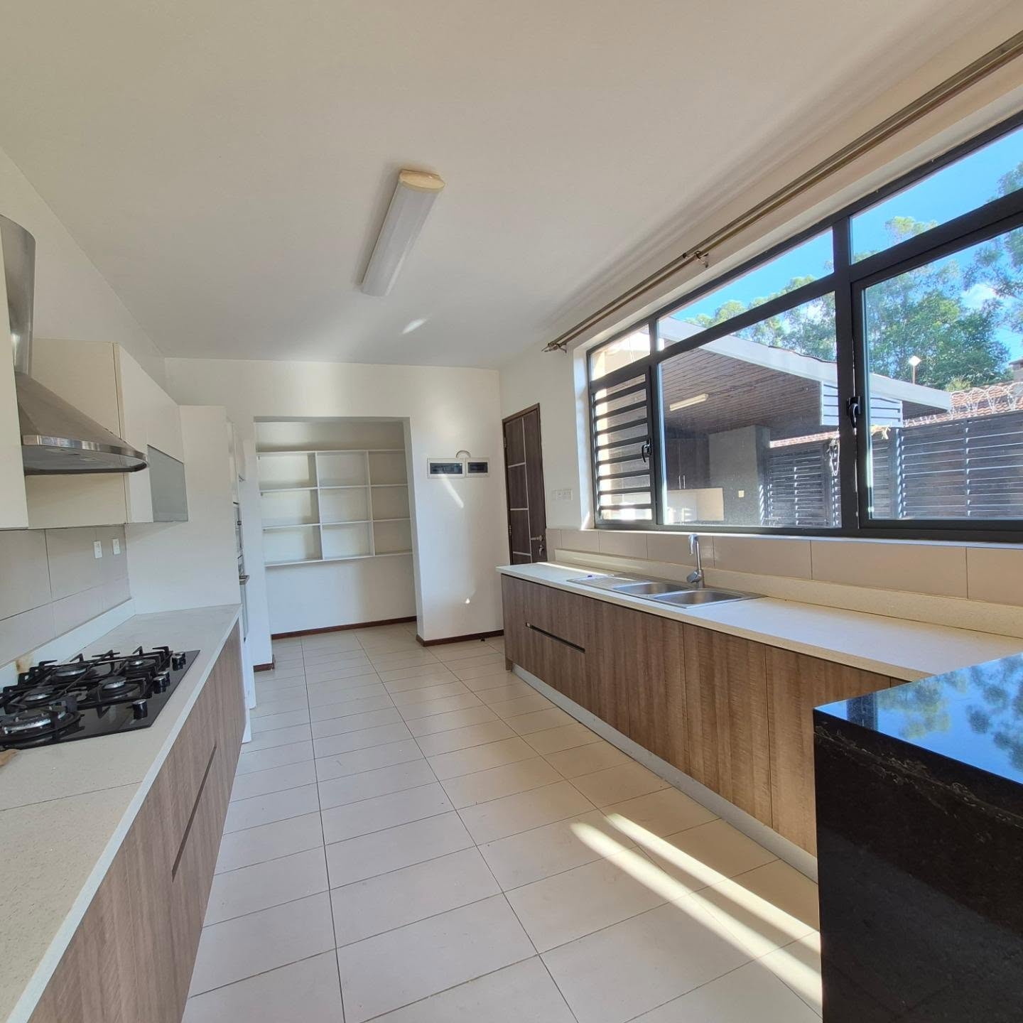 4 Bedroom House with DSQ for Sale thumbnail 6