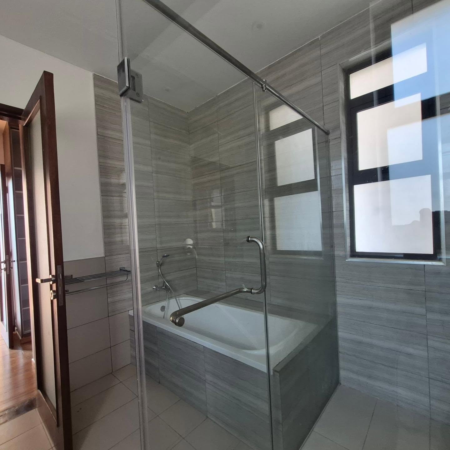 4 Bedroom House with DSQ for Sale thumbnail 14