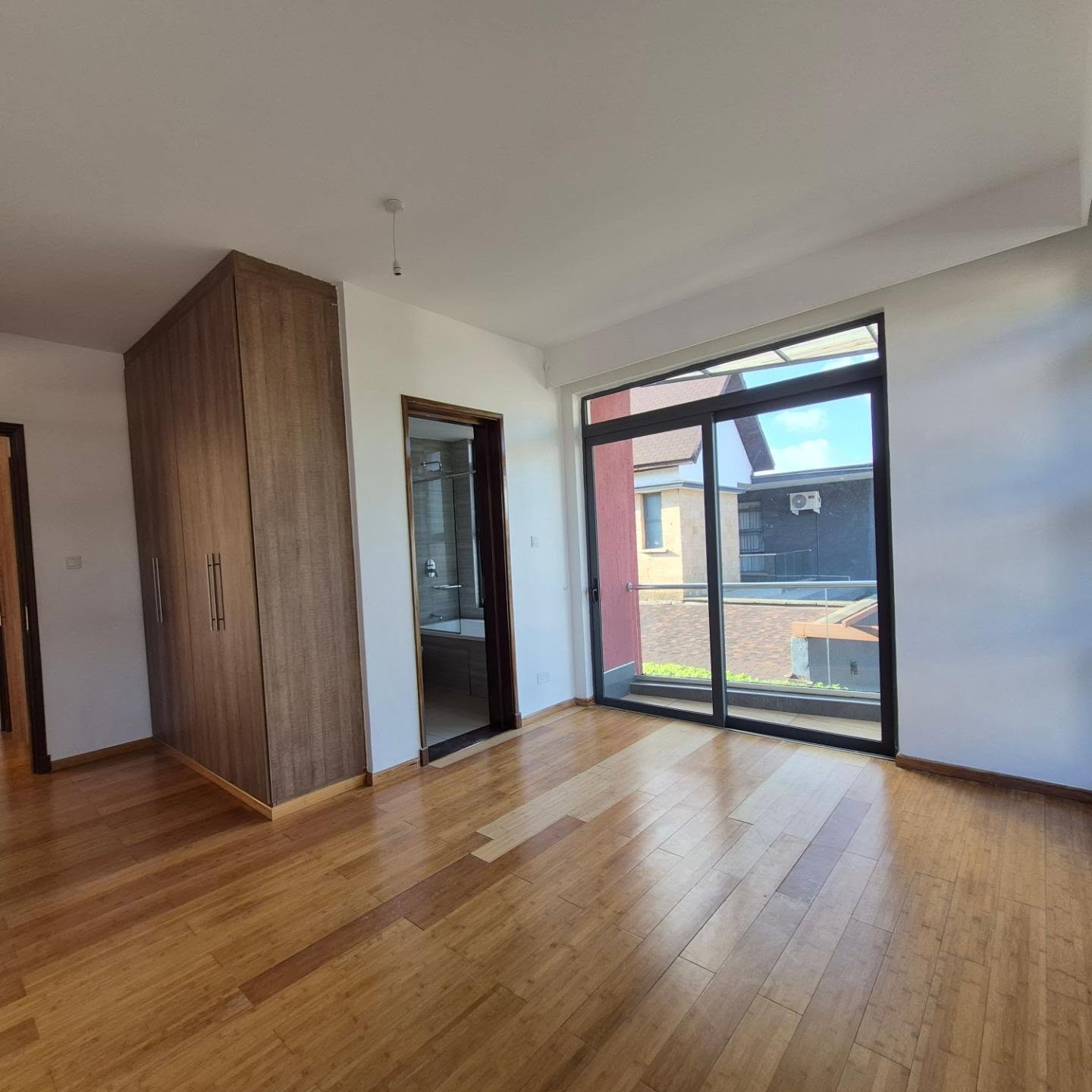4 Bedroom House with DSQ for Sale thumbnail 17