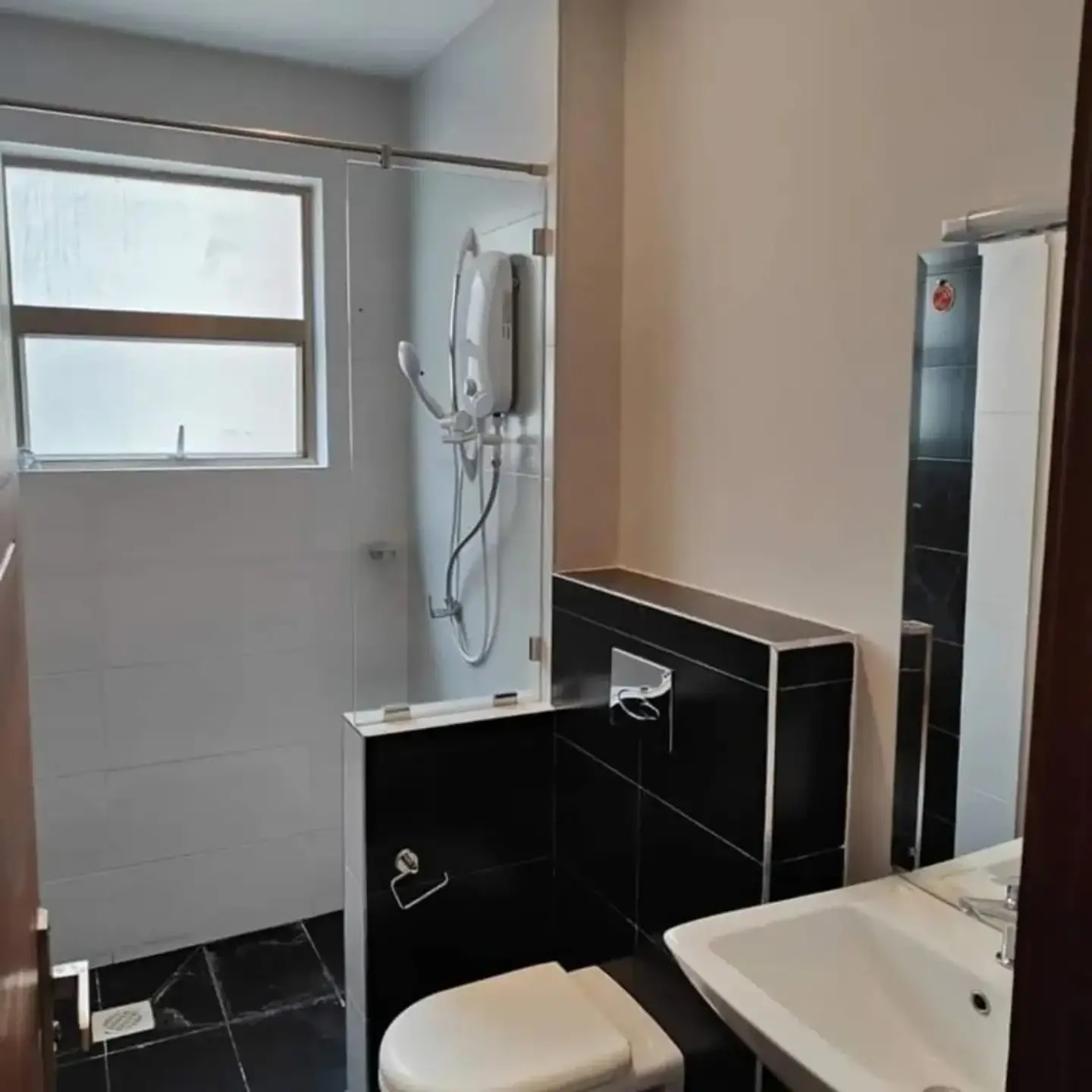 3 Bedroom apartment for Sale thumbnail 7