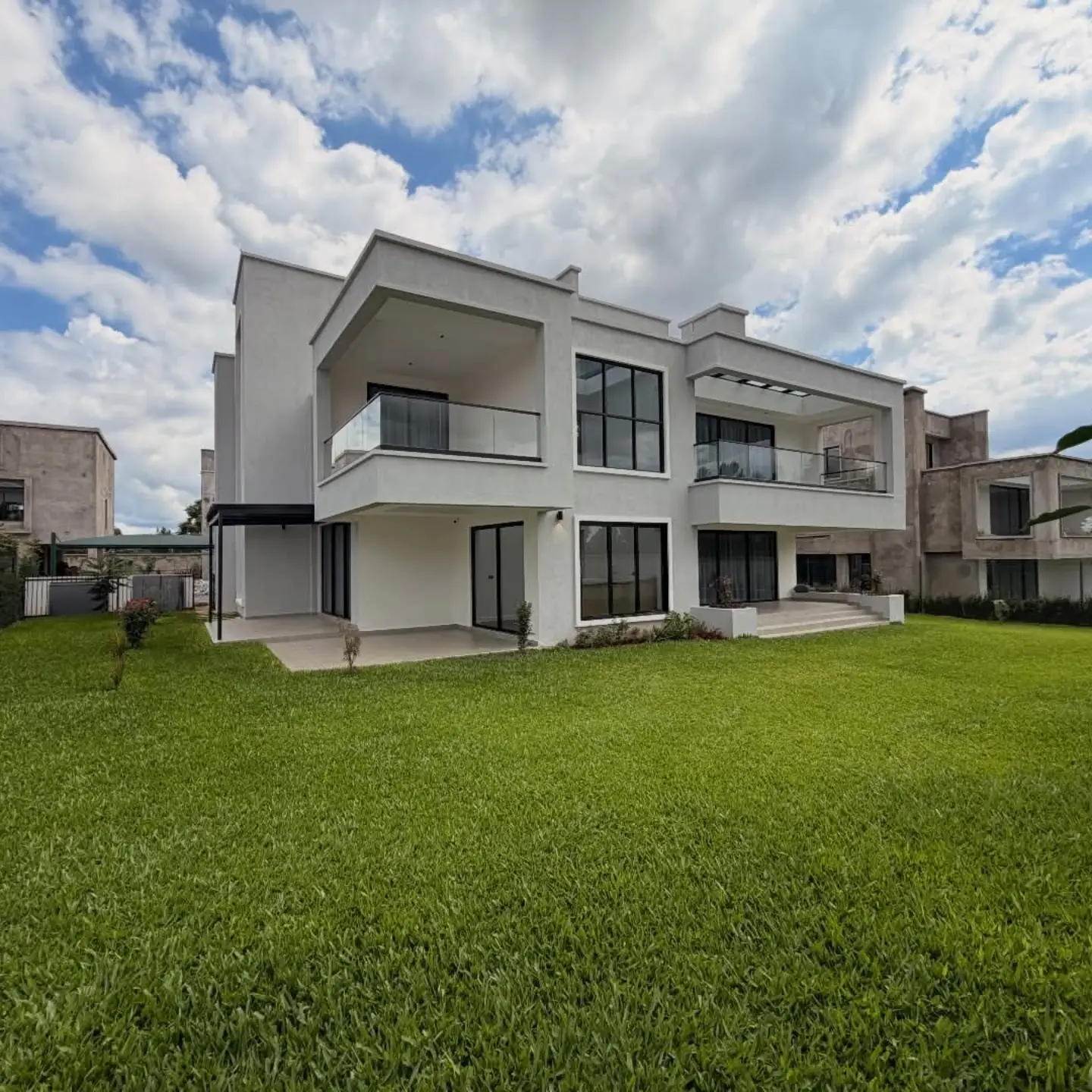 5 Bedroom villa for sale in Runda — Kiambu Road, Nairobi