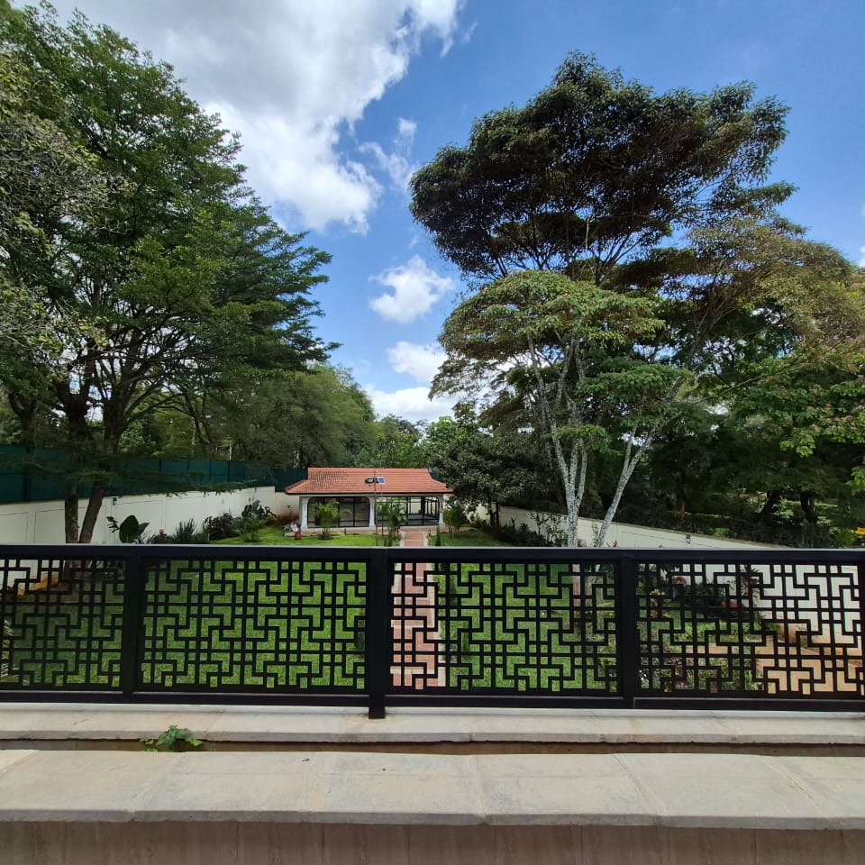 6-BEDROOM LUXURY HOUSE FOR SALE IN RUNDA thumbnail 3