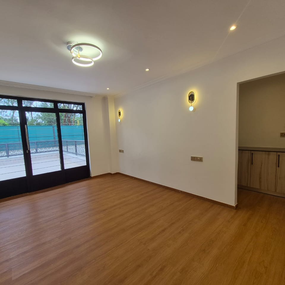 6-BEDROOM LUXURY HOUSE FOR SALE IN RUNDA thumbnail 5