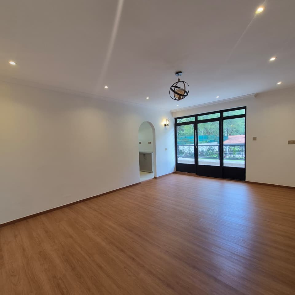 6-BEDROOM LUXURY HOUSE FOR SALE IN RUNDA thumbnail 10