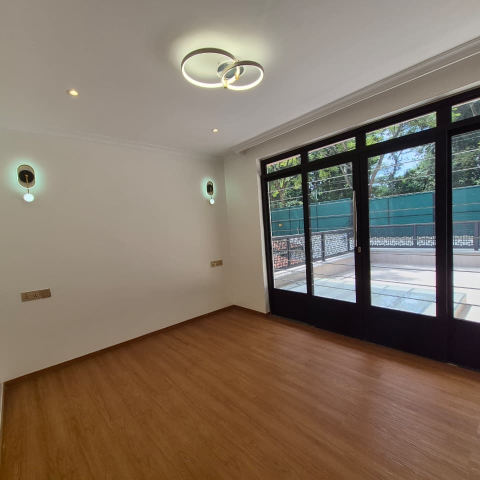 6-BEDROOM LUXURY HOUSE FOR SALE IN RUNDA thumbnail 11