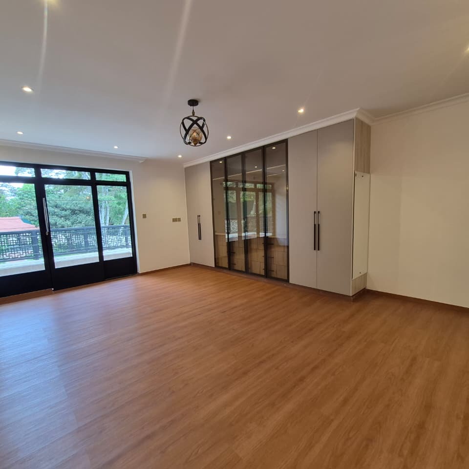 6-BEDROOM LUXURY HOUSE FOR SALE IN RUNDA thumbnail 18