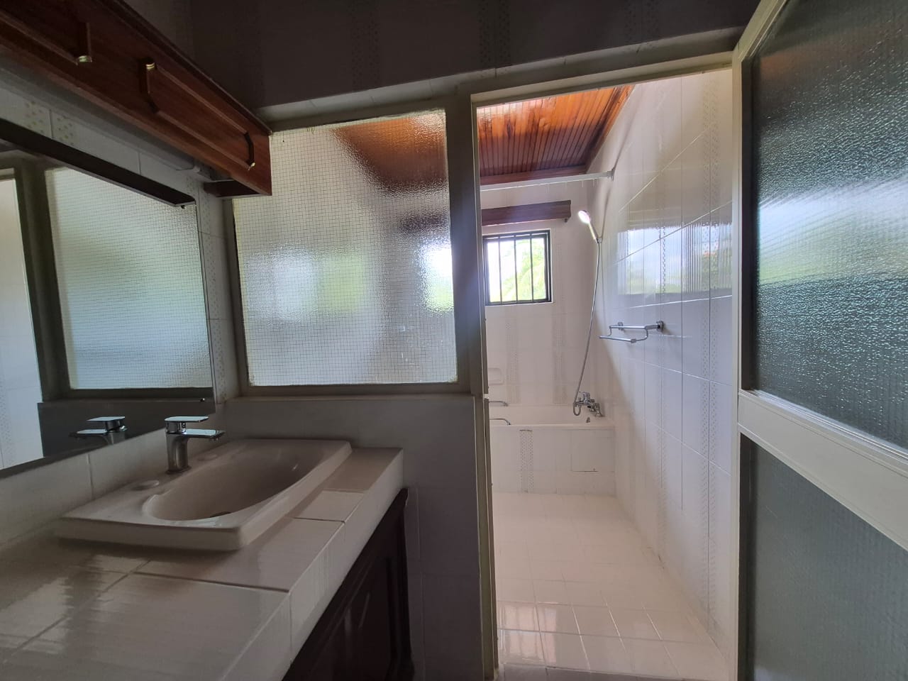5 Bedroom House plus Dsq For Rent In Runda thumbnail 4