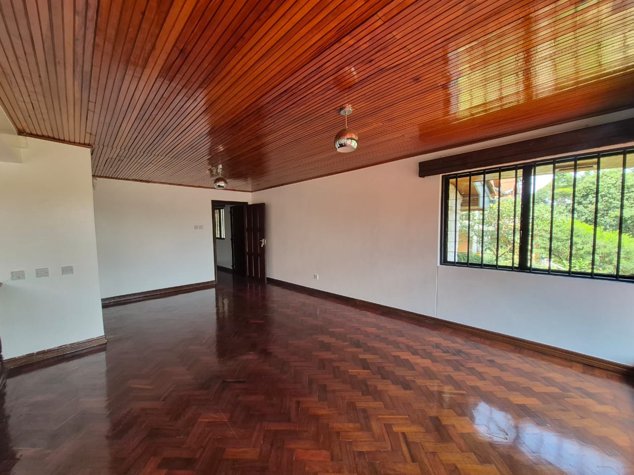 5 Bedroom House plus Dsq For Rent In Runda thumbnail 9