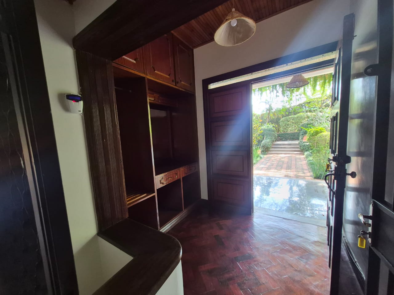 5 Bedroom House plus Dsq For Rent In Runda thumbnail 10