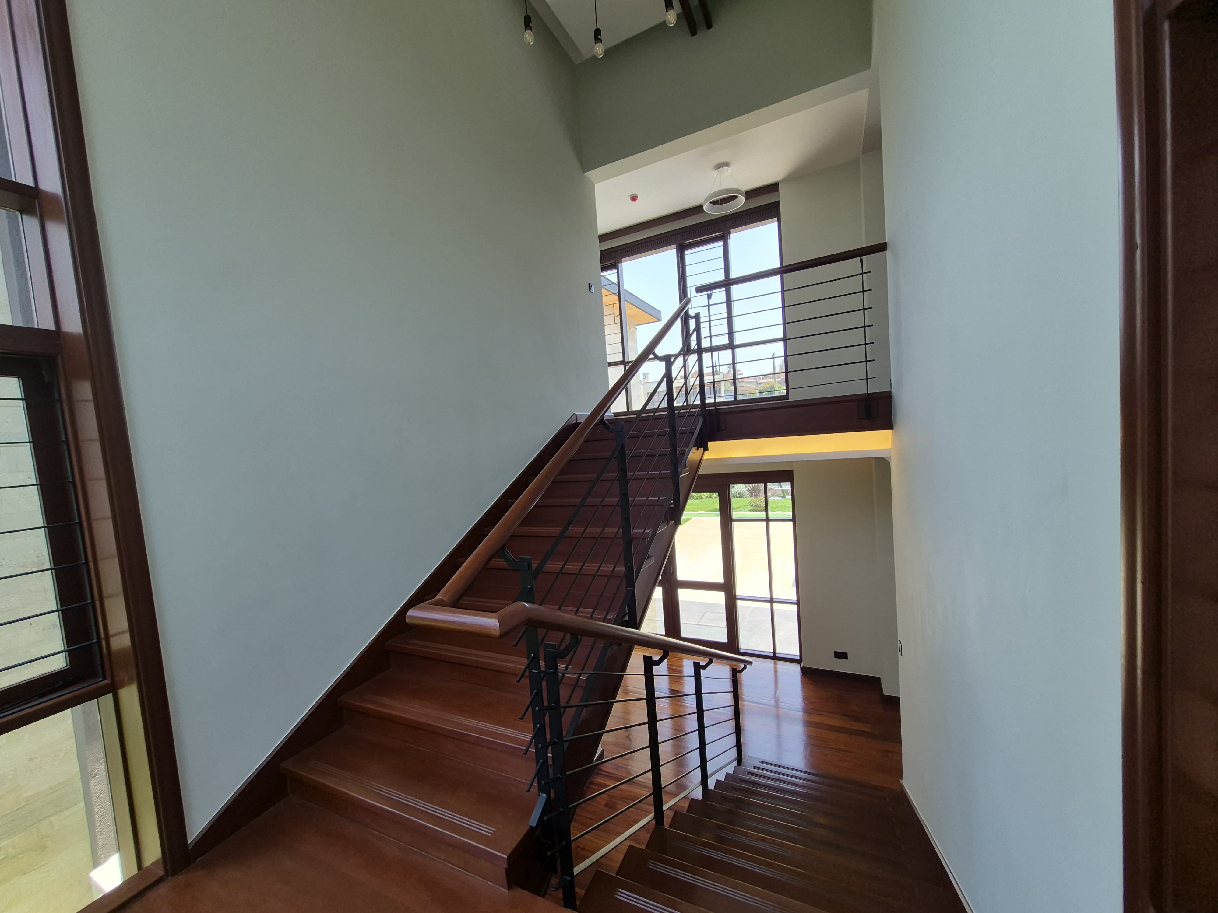 Elegantly Designed 4-Bedroom House for Sale thumbnail 15