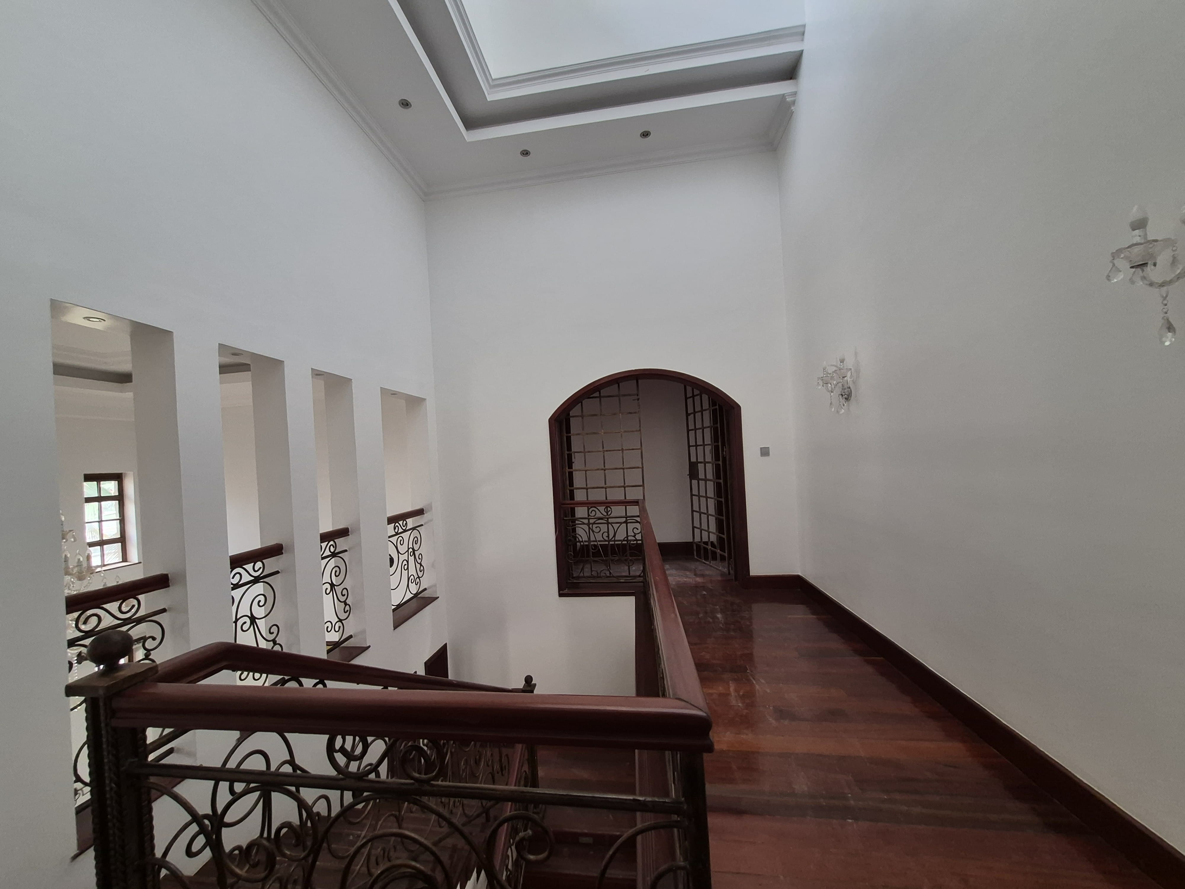 Executive 5 bedroom all En-suite House in Runda thumbnail 11