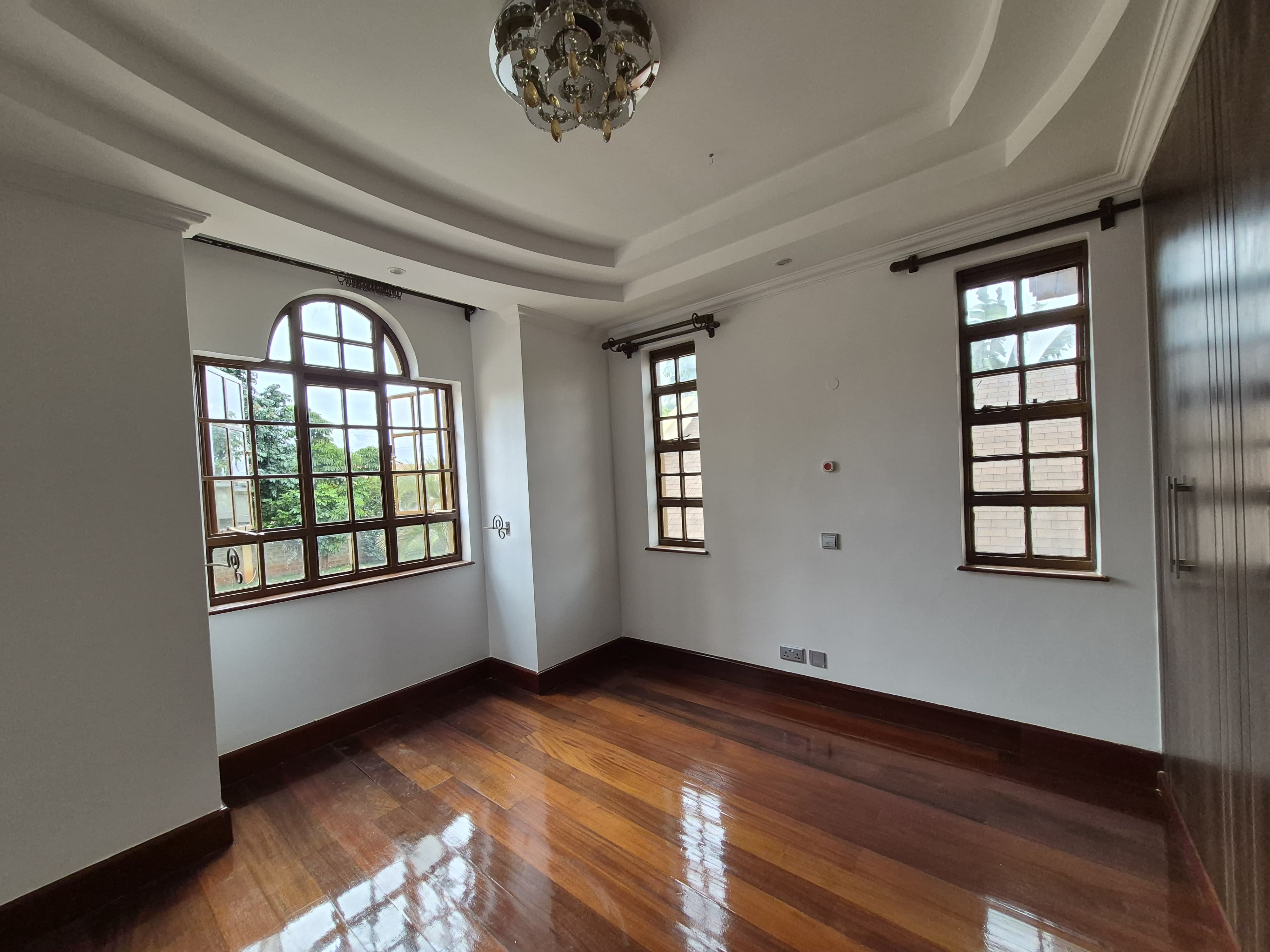 Executive 5 bedroom all En-suite House in Runda thumbnail 16