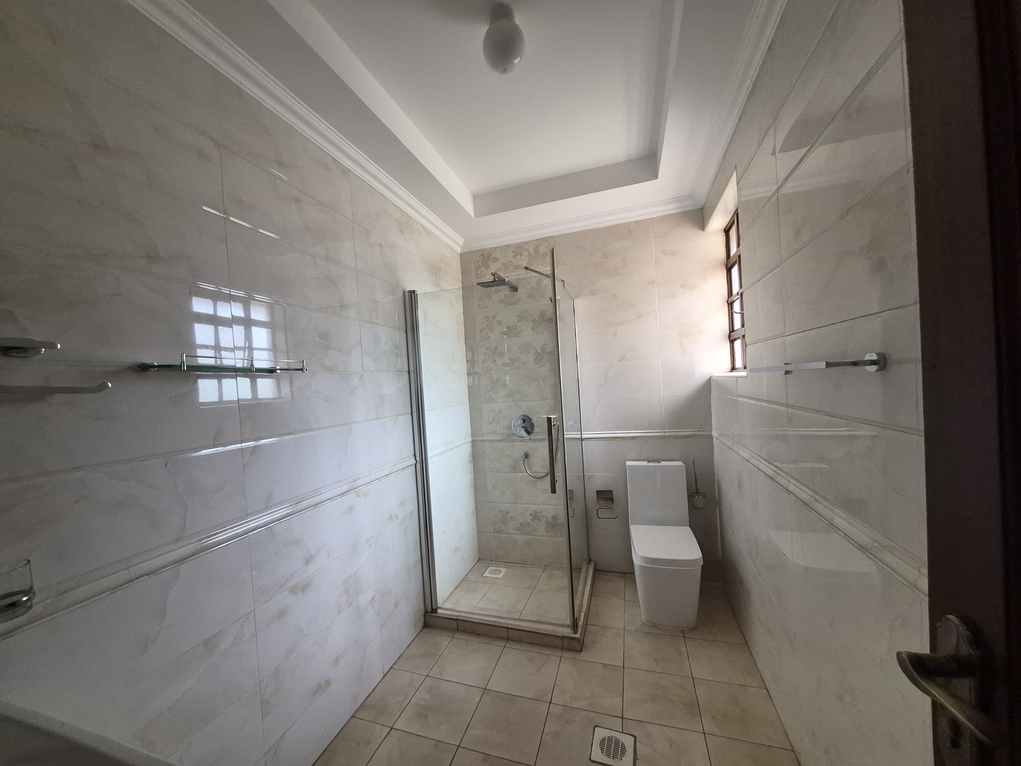 Executive 5 bedroom all En-suite House in Runda thumbnail 17