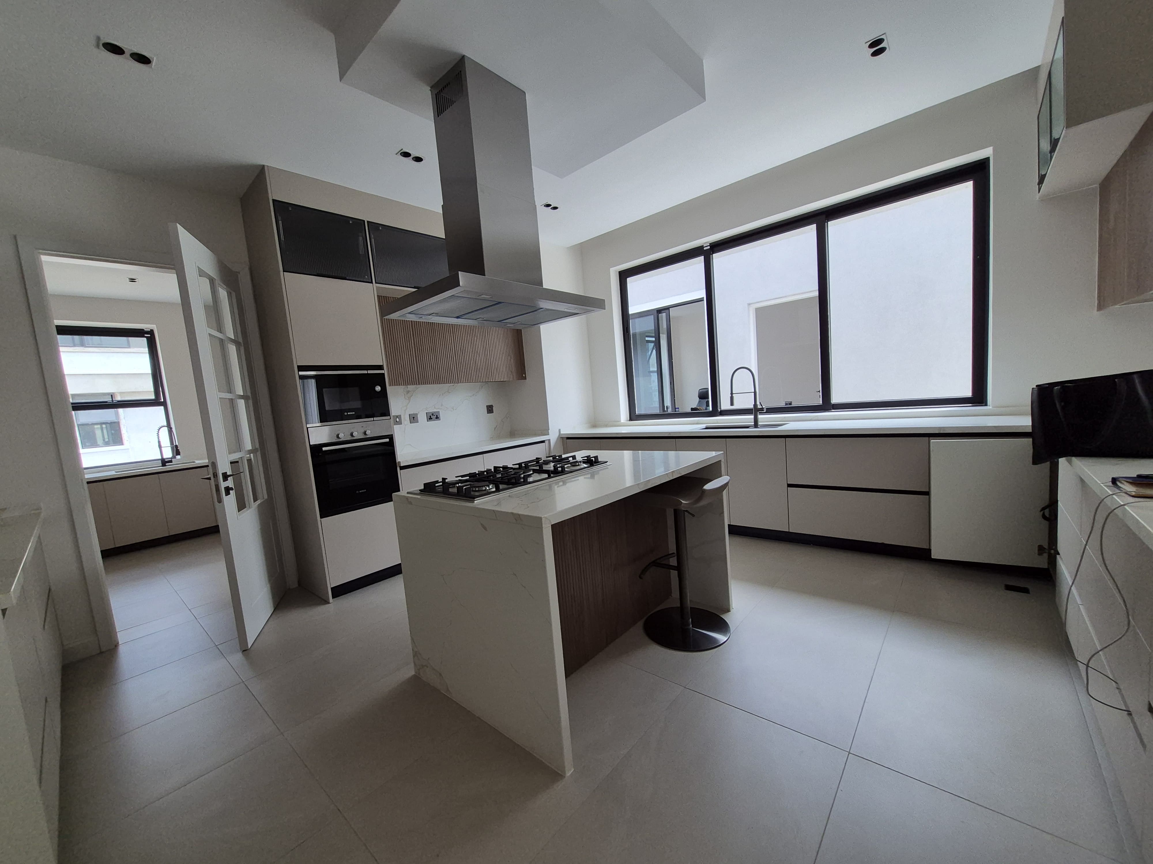 5 Bedroom Villas For Sale In Runda thumbnail 5