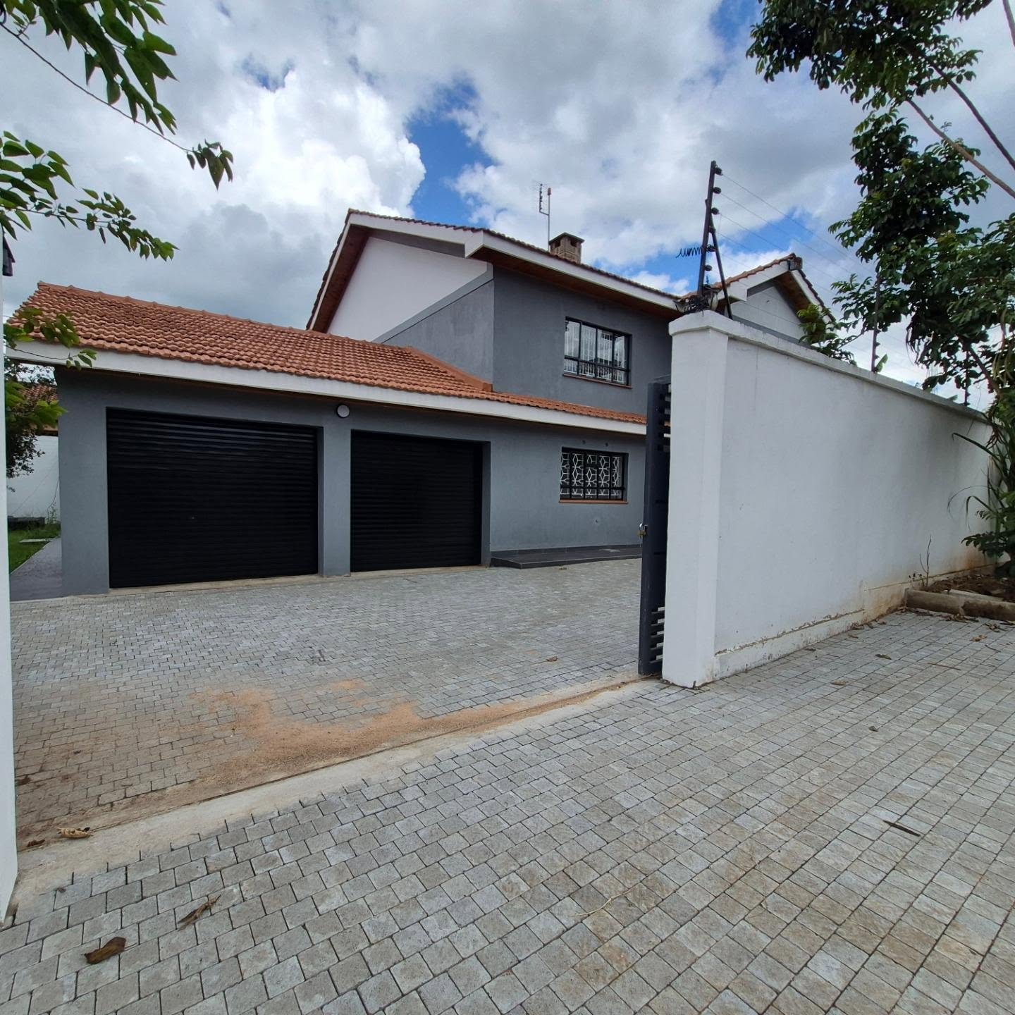 5 Bedroom House For Sale — Thika Road, Nairobi
