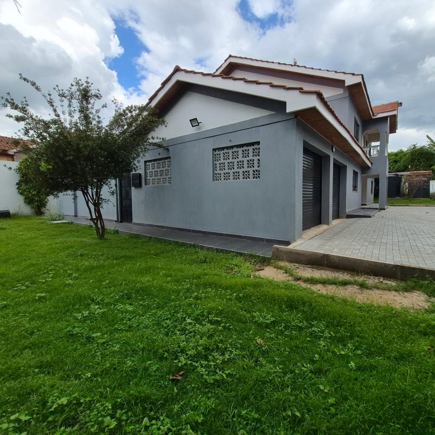 5 Bedroom House For Sale thumbnail 2