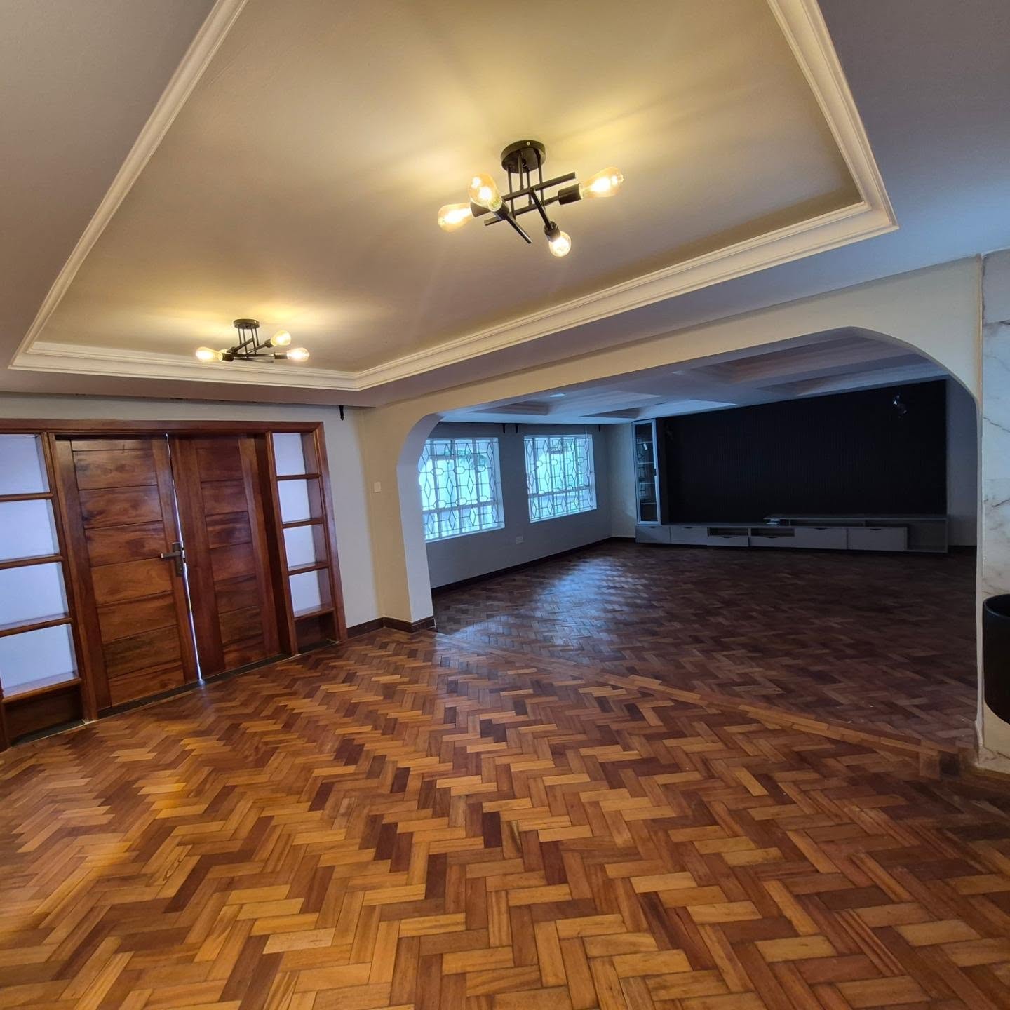 5 Bedroom House For Sale thumbnail 6