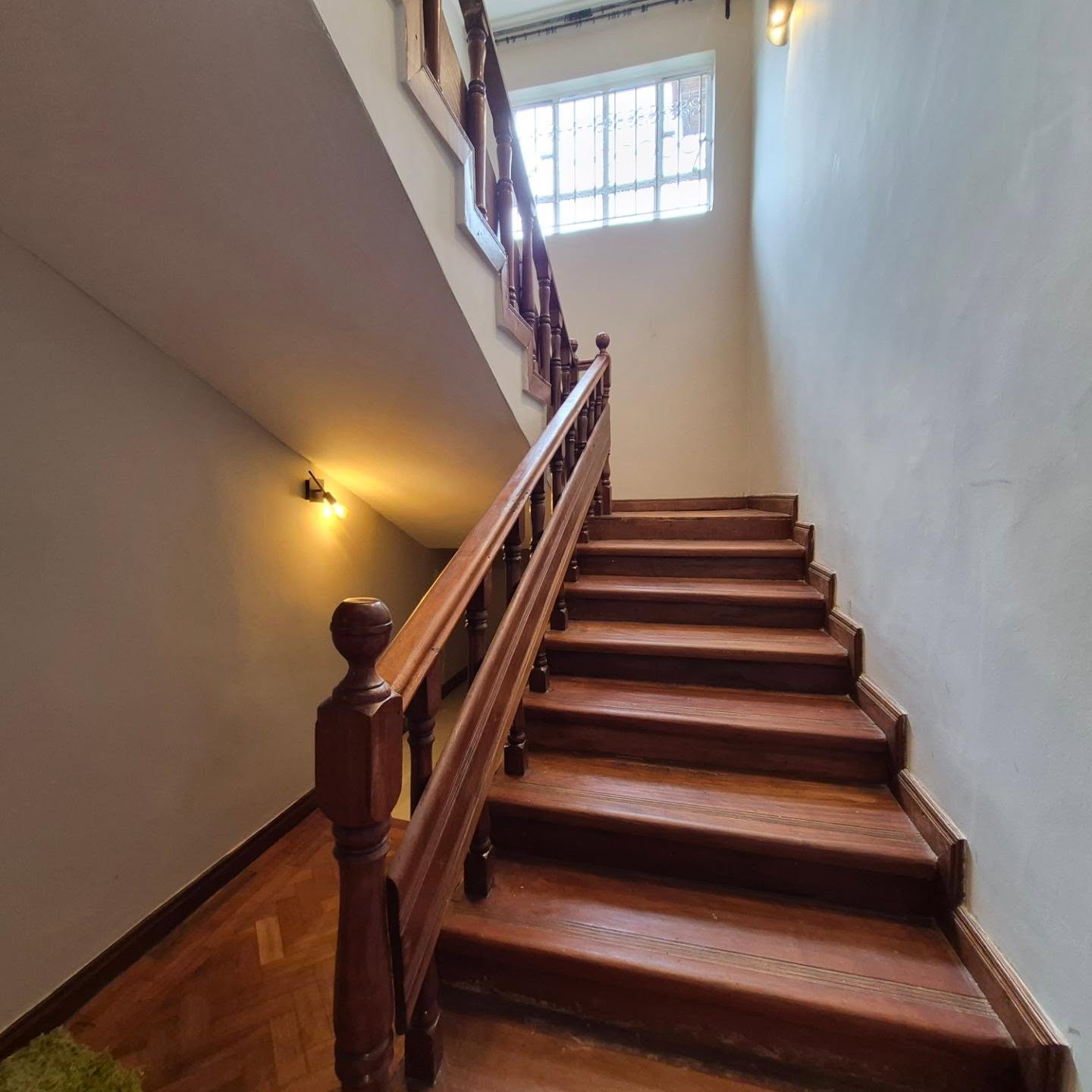 5 Bedroom House For Sale thumbnail 13