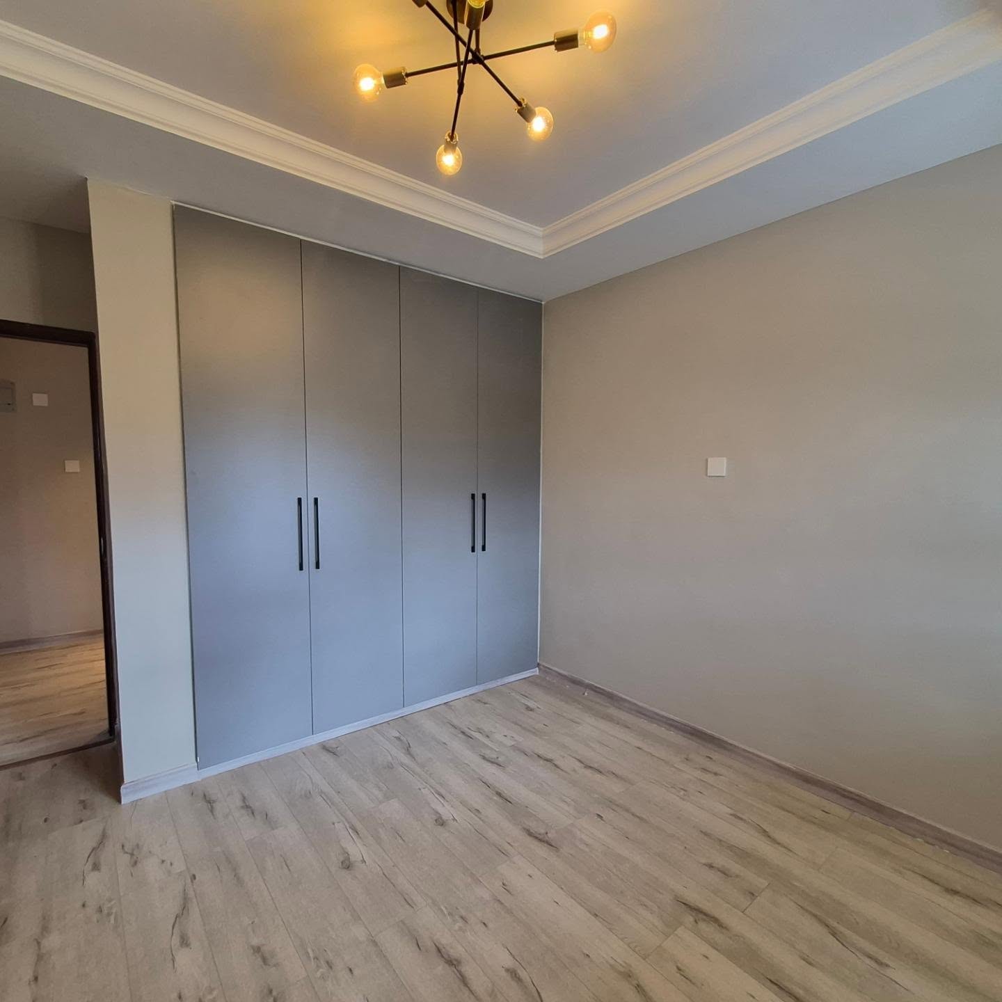 5 Bedroom House For Sale thumbnail 14