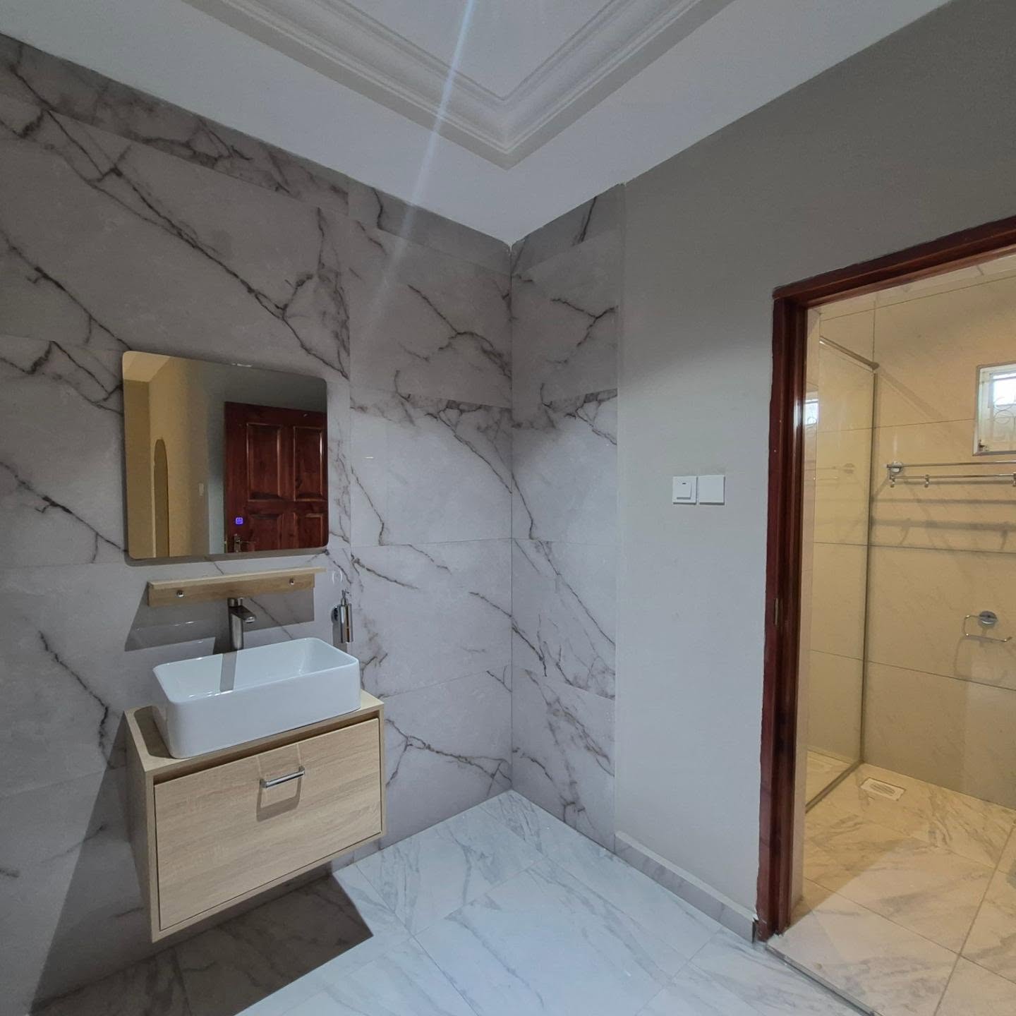 5 Bedroom House For Sale thumbnail 16