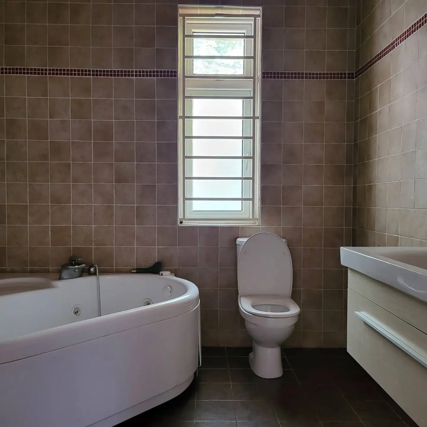 5 Bedroom Townhouse To Let in Nairobi thumbnail 9