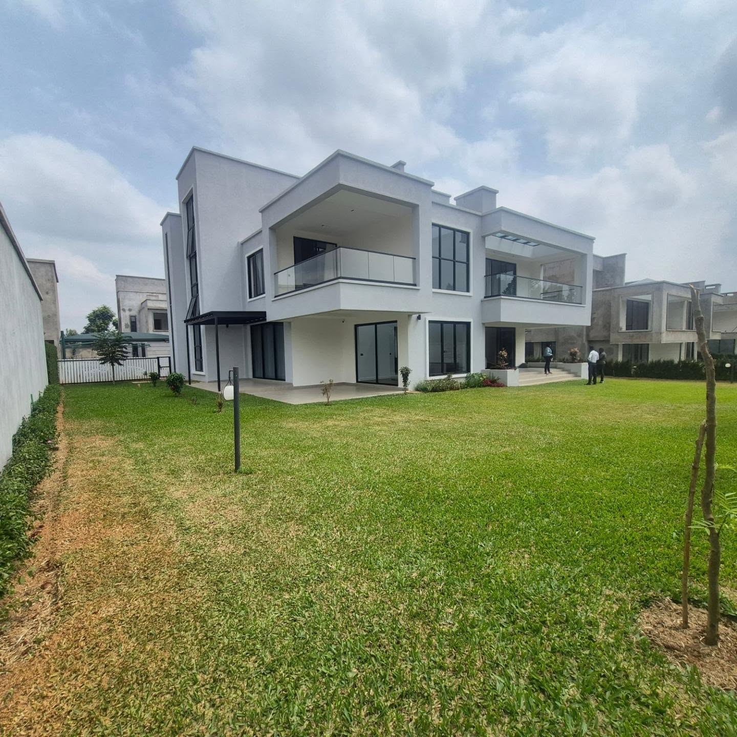 BRAND NEW LUXURIOUS 5 BEDROOM VILLA. thumbnail 18