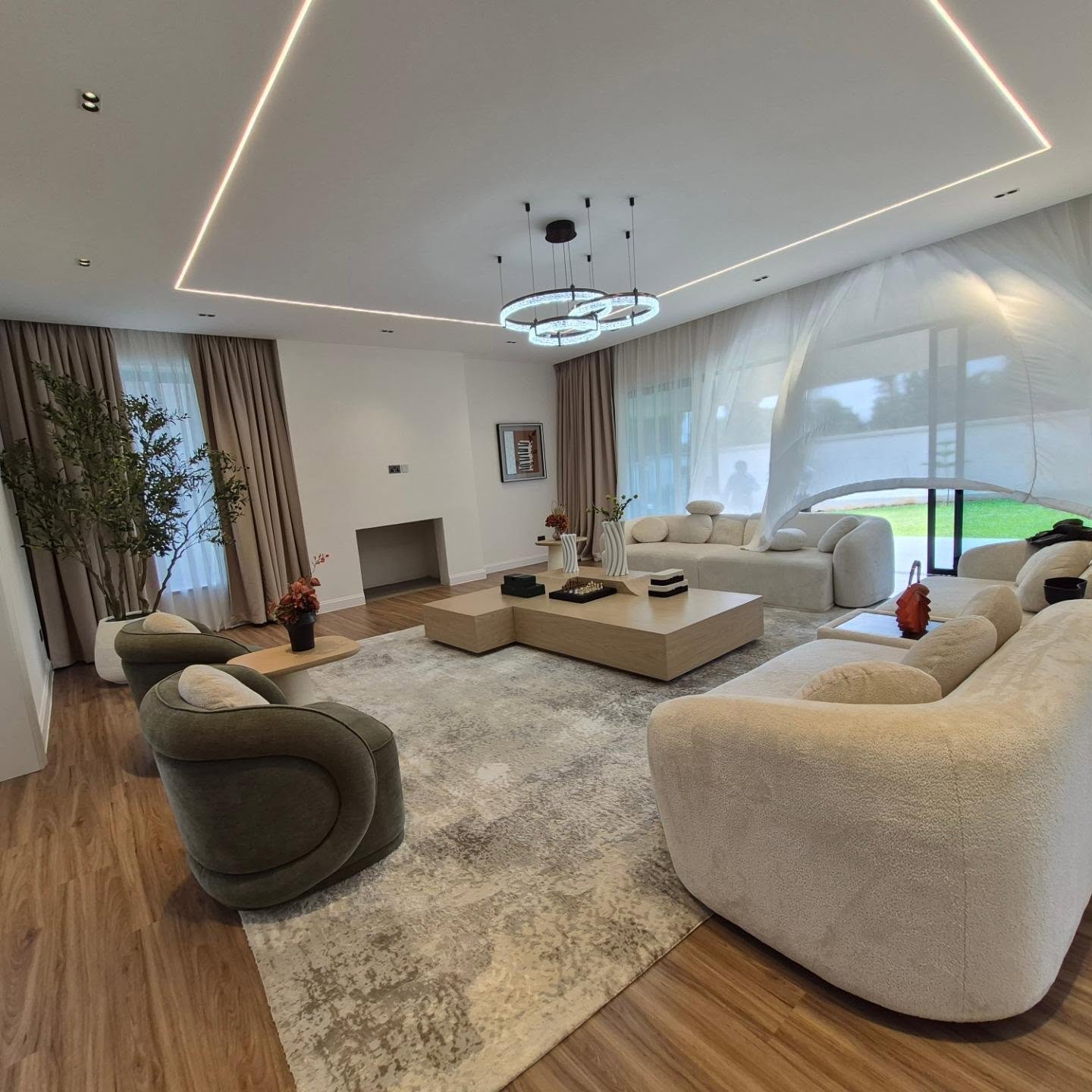 BRAND NEW LUXURIOUS 5 BEDROOM VILLA. thumbnail 8