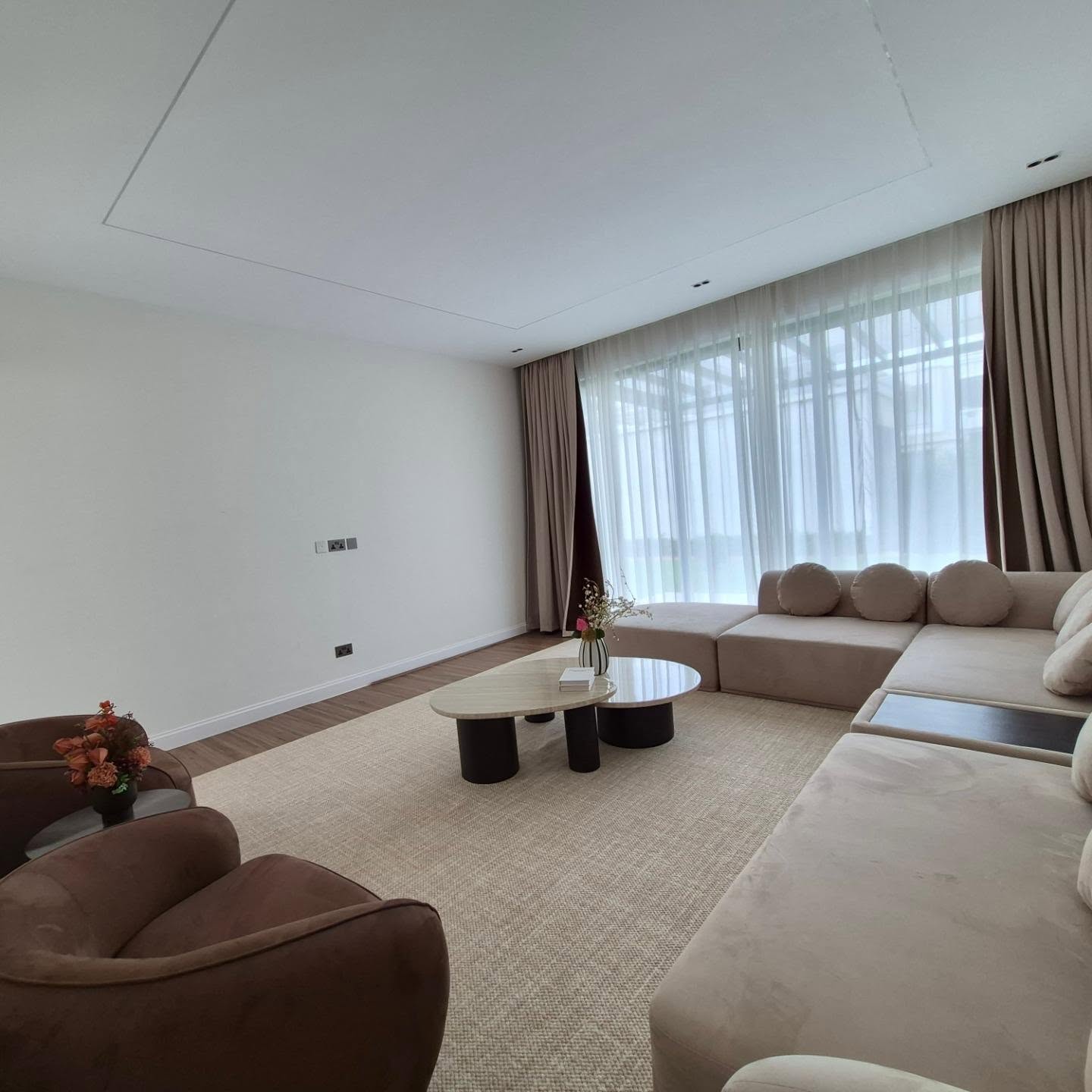 BRAND NEW LUXURIOUS 5 BEDROOM VILLA. thumbnail 11