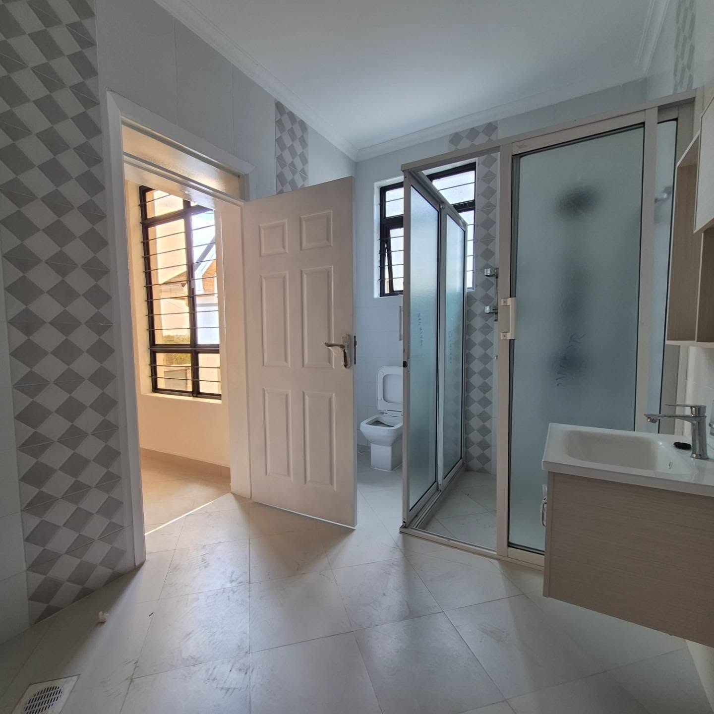 4 Bedroom + Office + Family Room + DSQ House thumbnail 14