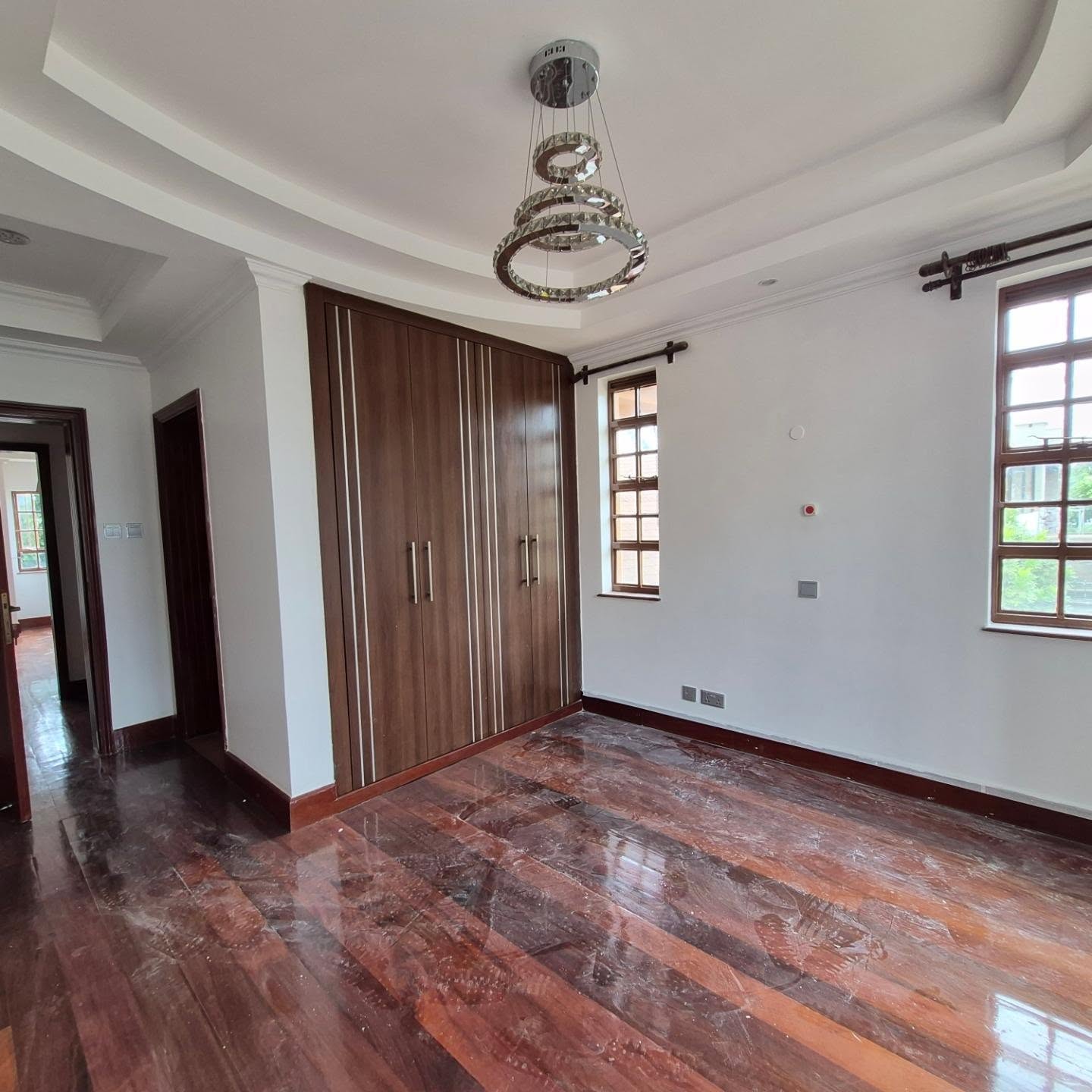 Executive 5 bedroom all En-suite House thumbnail 13