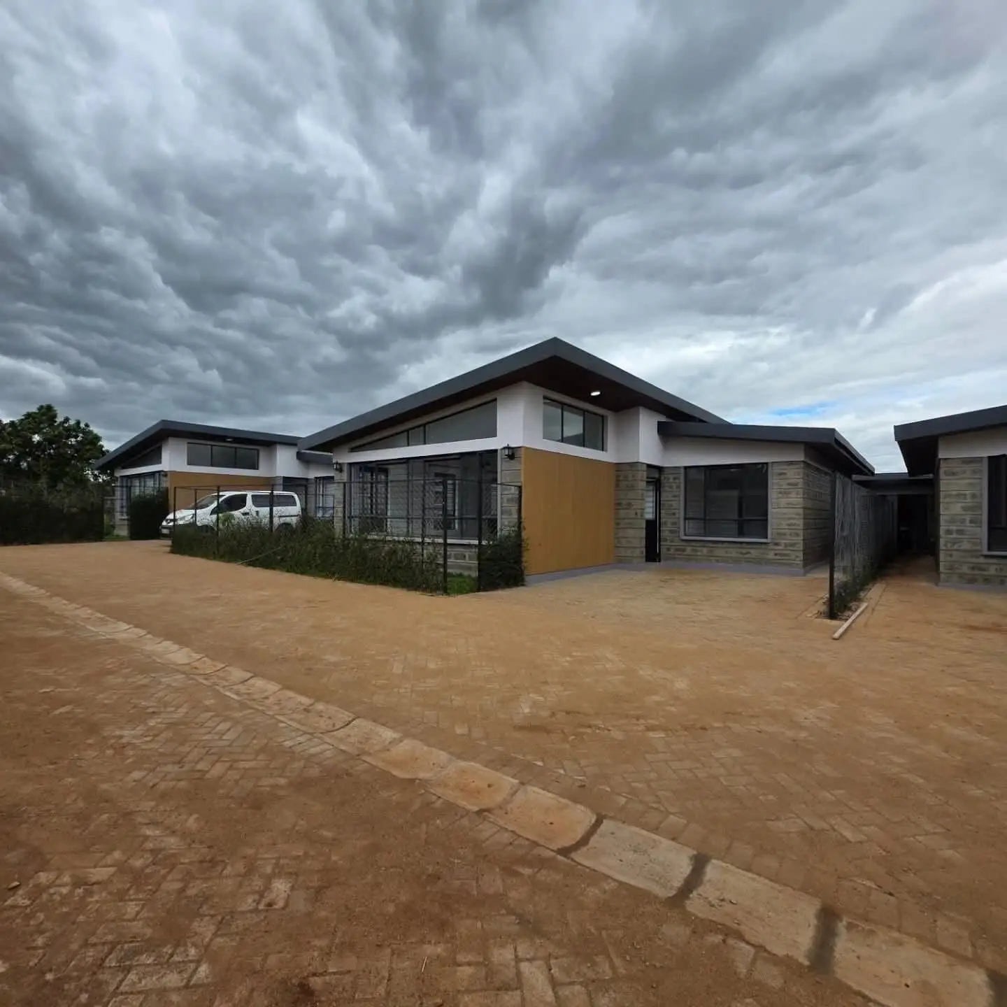 Elegant 3-Bedroom All Ensuite Bungalow + DSQ — Ruiru, Nairobi