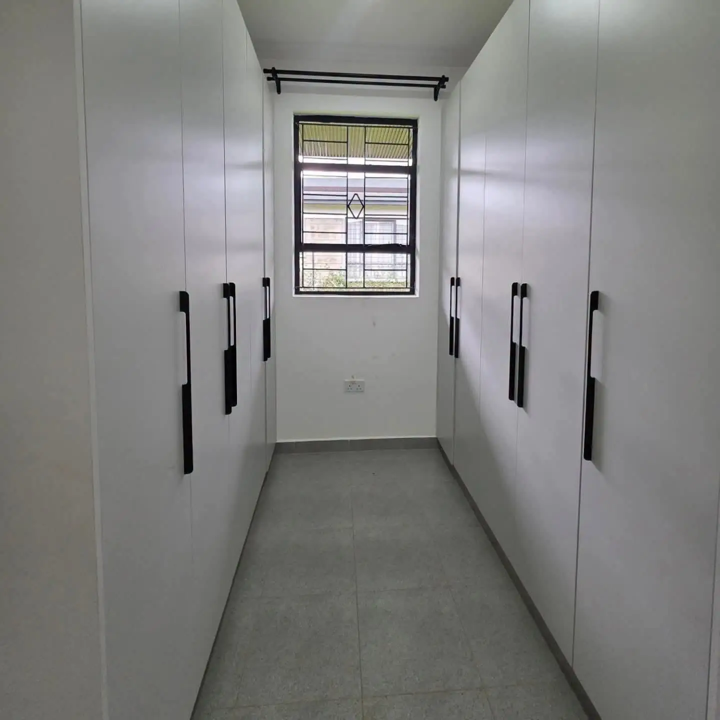 Elegant 3-Bedroom All Ensuite Bungalow + DSQ thumbnail 9