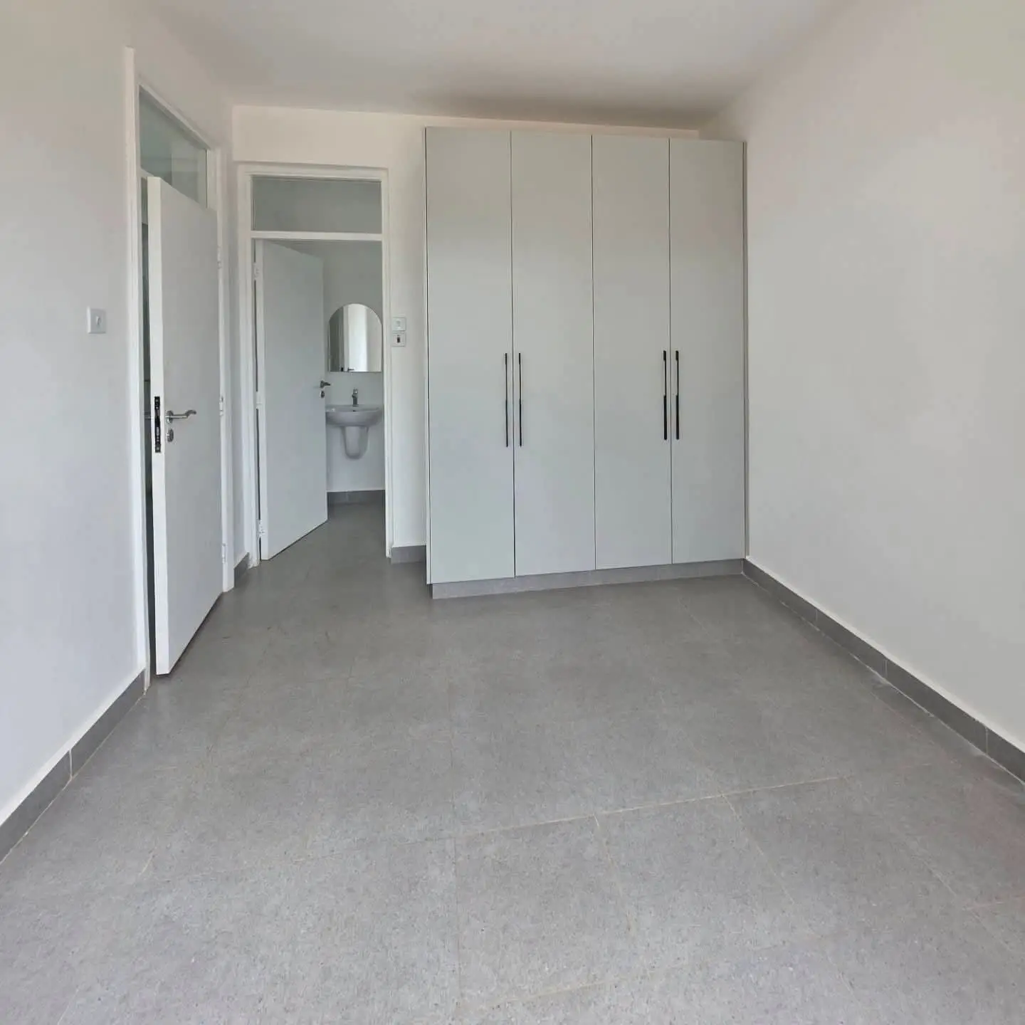Elegant 3-Bedroom All Ensuite Bungalow + DSQ thumbnail 11
